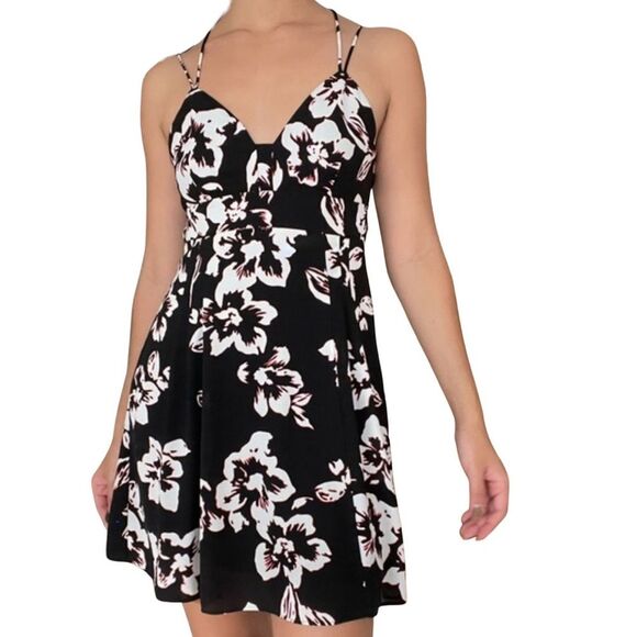 Express Strappy backless Hawaiian floral mini sundress size 8 - Picture 2 of 8